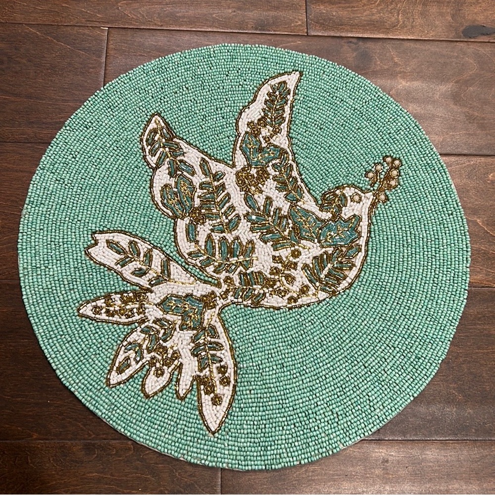 Tahari Beaded Christmas Charger Placemat New Dove Ivory Green Round